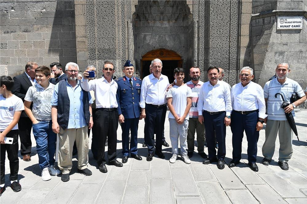 Şehitler için mevlidi şerif programı düzenlendi Şehitler için mevlidi şerif programı düzenlendi