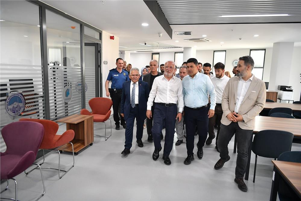 110 Milyon Tl'lik Dev Yatırım Tanıtıldı: Talas Mevlana Sosyal Yaşam Merkezi Hizmette