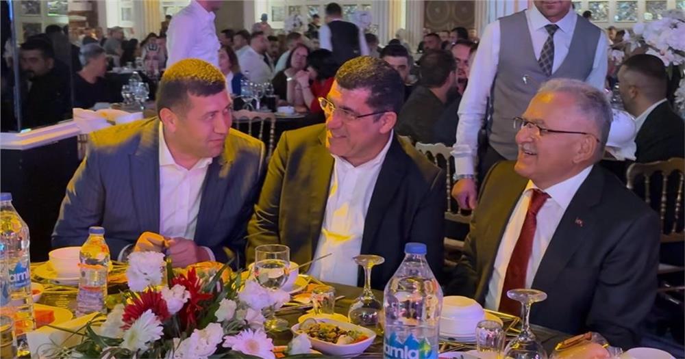 Anjiyo olan Büyükkılıç, düğüne katıldı Anjiyo olan Büyükkılıç, düğüne katıldı