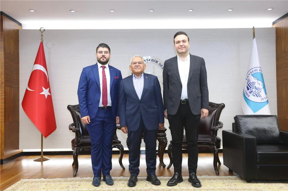 Başkan Büyükkılıç; AK Parti Gençlik Kolları Başkanı İbiş'i ağırladı Başkan Büyükkılıç; AK Parti Gençlik Kolları Başkanı İbiş'i ağırladı