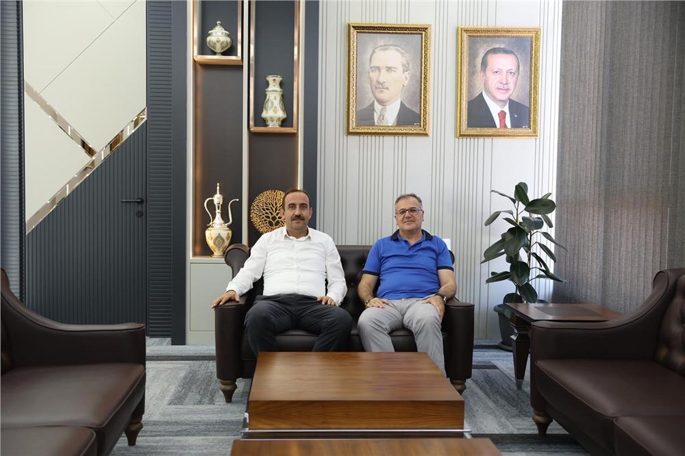 Başkan Özdoğan; İncesu Belediye Başkanı Mustafa İlmek'i makamında ağırladı
