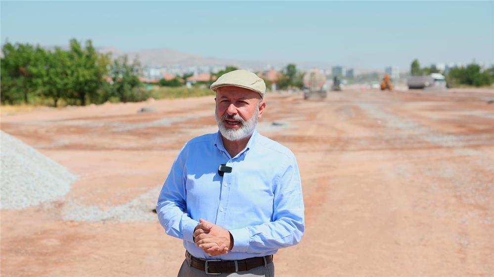 Çolakbayrakdar: Yeni bulvarla günlük 20 bin aracın yolu 6,5 kilometre kısalıyor Çolakbayrakdar: Yeni bulvarla günlük 20 bin aracın yolu 6,5 kilometre kısalıyor