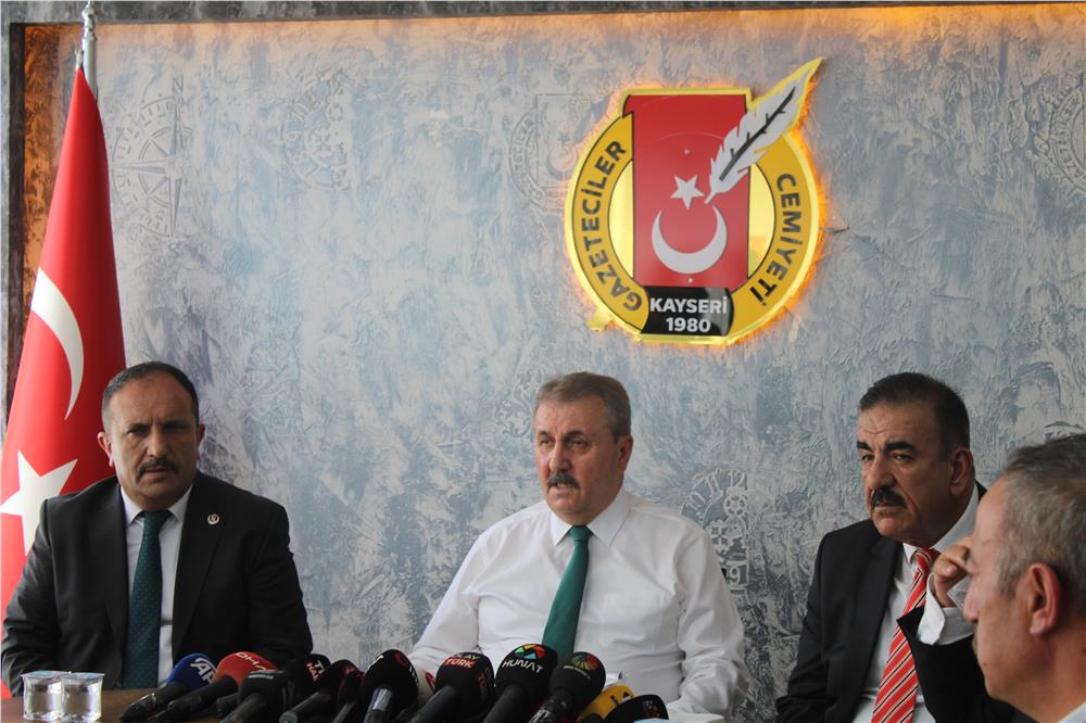 Destici'den ABD'nin Vergi Kararına Tepki: Türkiye Aynı Şekilde Karşılık Vermeli Destici'den ABD'nin Vergi Kararına Tepki: Türkiye Aynı Şekilde Karşılık Vermeli
