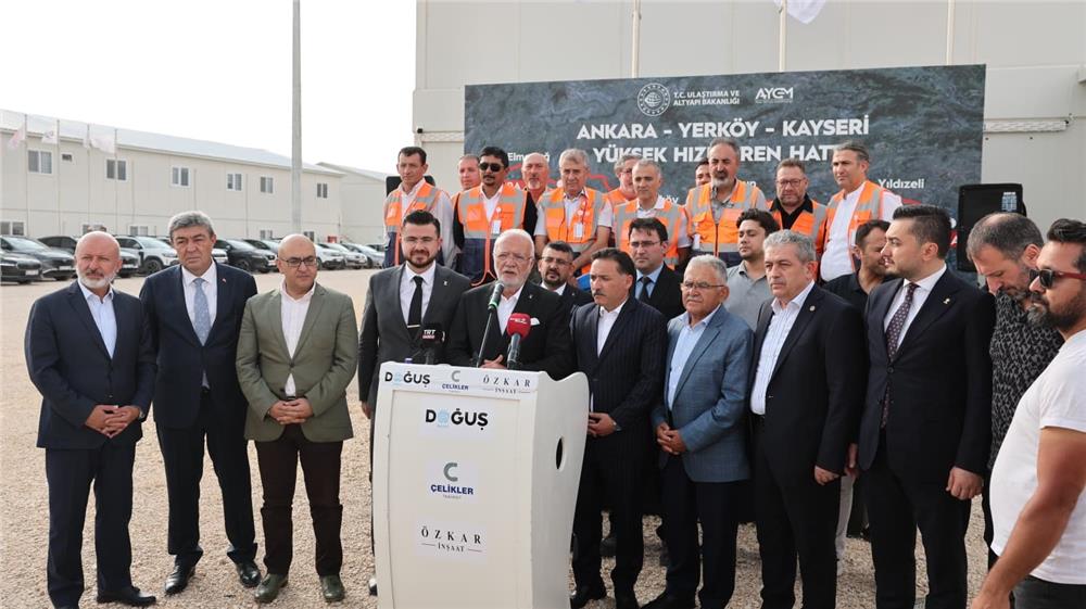 Elitaş: İnşallah 2 buçuk sene sonra Kayseri-Ankara hızlı trenine kavuşmuş olacağız Elitaş: İnşallah 2 buçuk sene sonra Kayseri-Ankara hızlı trenine kavuşmuş olacağız