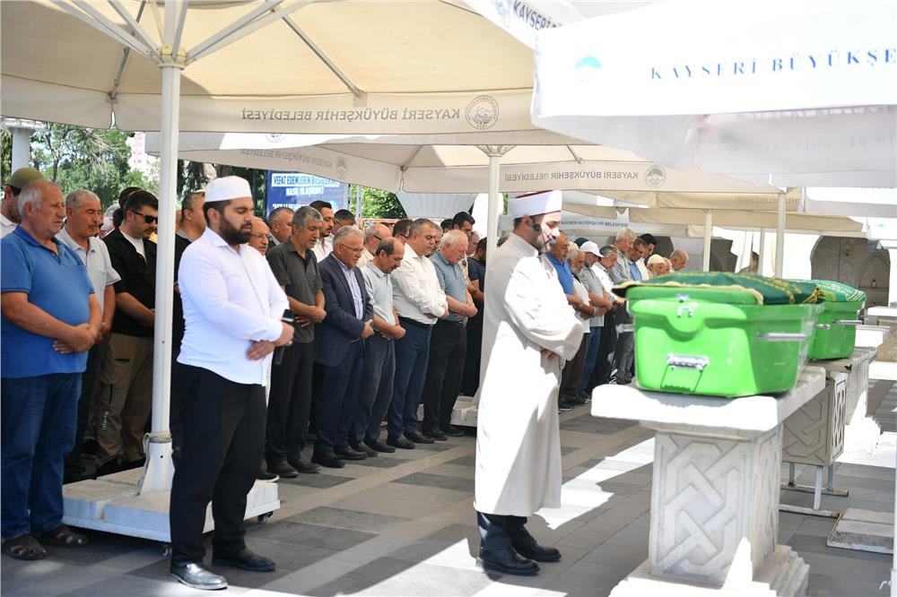 Erciyes Dağı'nda ölü bulunan çift son yolculuğuna uğurlandı
