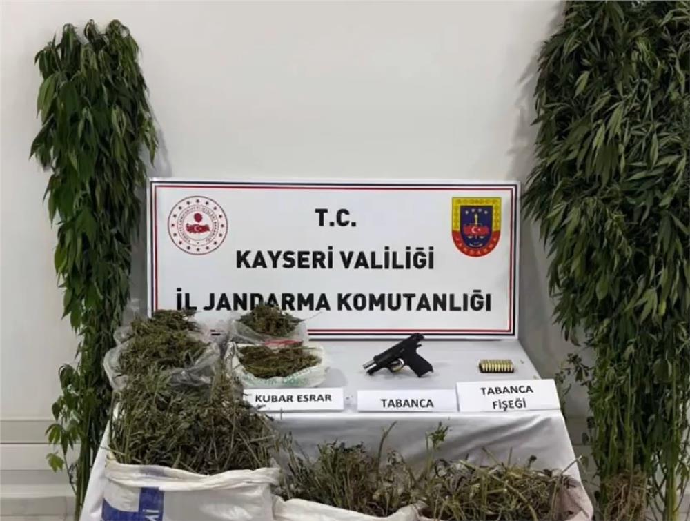 Kayseri'de 3 kilo 800 gram uyuşturucu ele geçirildi