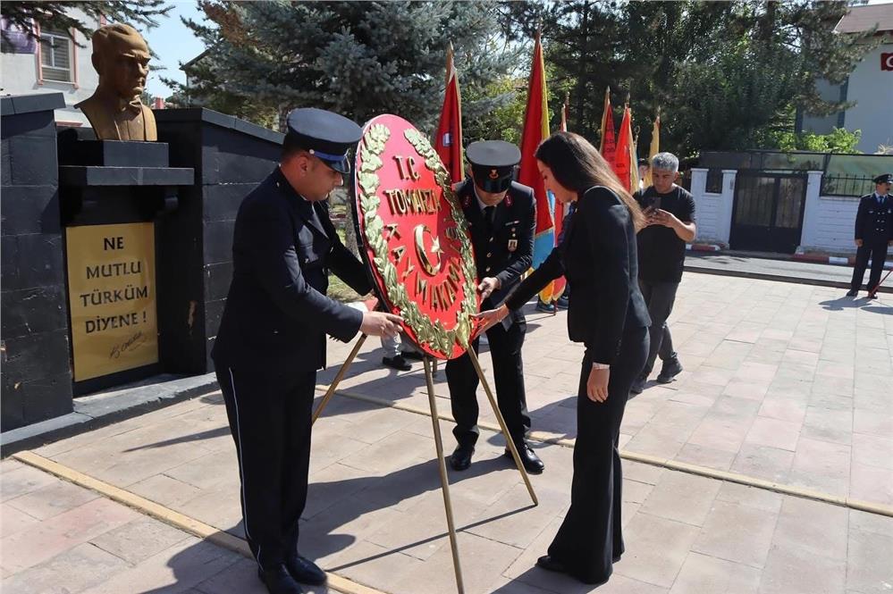 Tomarza’da 30 Ağustos coşkusu Tomarza’da 30 Ağustos coşkusu
