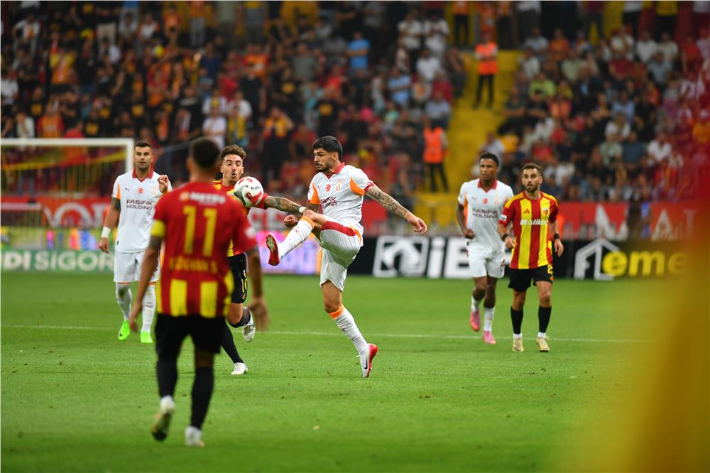 Trendyol Süper Lig: Kayserispor: 0 - Galatasaray: 4 (Maç sonucu) Trendyol Süper Lig: Kayserispor: 0 - Galatasaray: 4 (Maç sonucu)