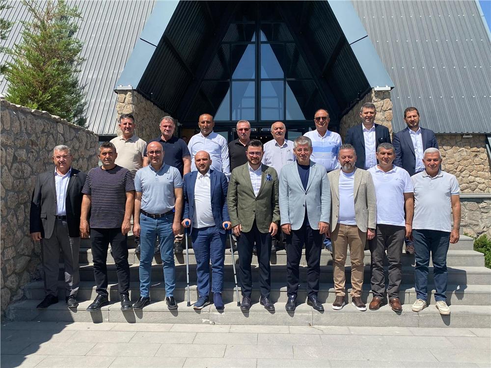AK Parti Kayseri Milletvekili Şaban Çopuroğlu İlçe Başkanlarıyla Bir Araya Geldi AK Parti Kayseri Milletvekili Şaban Çopuroğlu İlçe Başkanlarıyla Bir Araya Geldi