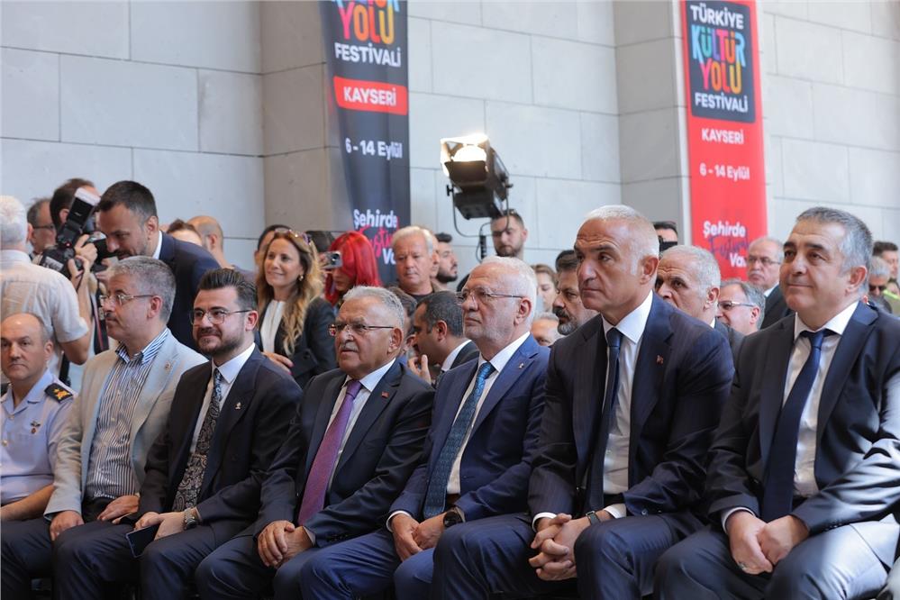 Bakan Ersoy ve Başkan Büyükkılıç, Türkiye Kültür Yolu Festivali
