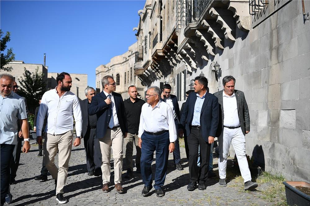 Başkan Büyükkılıç, Tavukçu Mahallesi Projelerini İnceledi