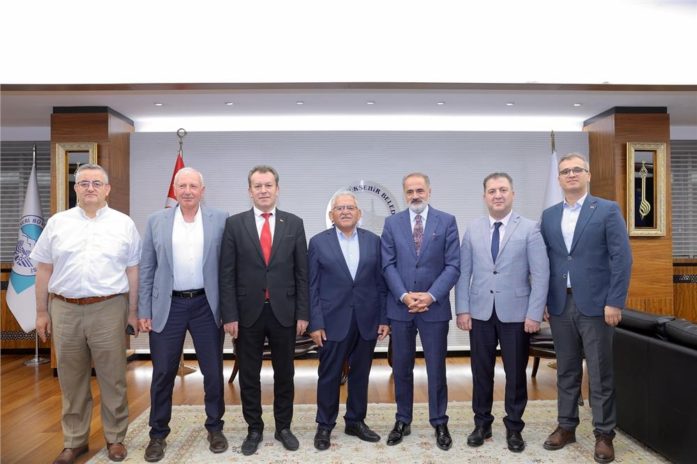 Başkan Büyükkılıç, TCDD Genel Müdürü Kurt’u Makamında Konuk Etti Başkan Büyükkılıç, TCDD Genel Müdürü Kurt’u Makamında Konuk Etti