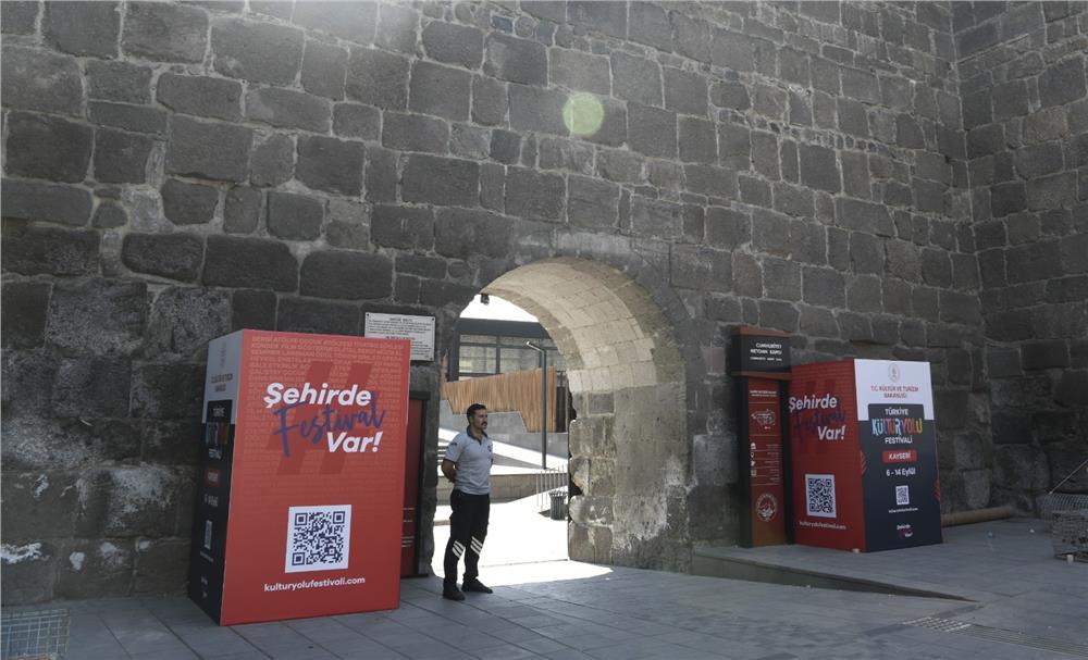 Başkan Büyükkılıç: Türkiye Kültür Yolu Festivali Kayseri’mizde başlıyor, herkesi davet ediyorum Başkan Büyükkılıç: Türkiye Kültür Yolu Festivali Kayseri’mizde başlıyor, herkesi davet ediyorum