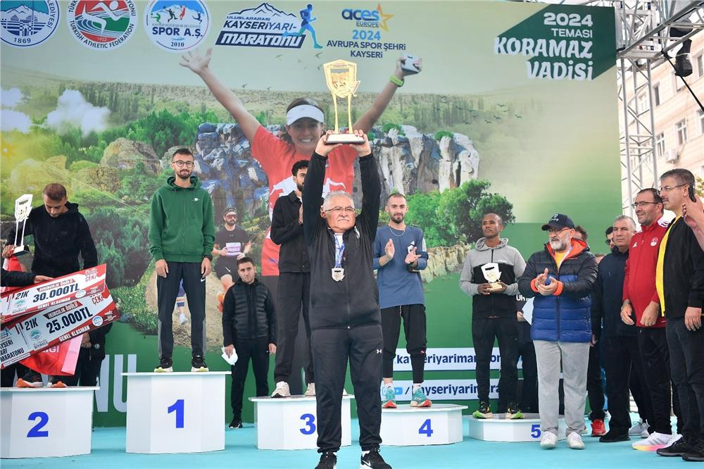 Başkan Büyükkılıç’tan Kayserililere Maraton Daveti