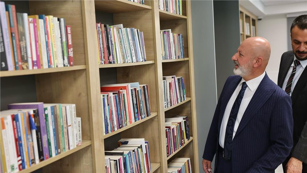 Başkan Çolakbayrakdar’dan Kayseri’ye Türkiye’nin ‘en görkemli’ kütüphanesi Başkan Çolakbayrakdar’dan Kayseri’ye Türkiye’nin ‘en görkemli’ kütüphanesi