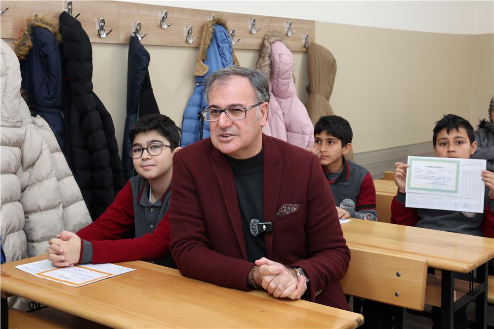Başkan Özdoğan: Eğitime katkı sunmaya devam edeceğiz Başkan Özdoğan: Eğitime katkı sunmaya devam edeceğiz