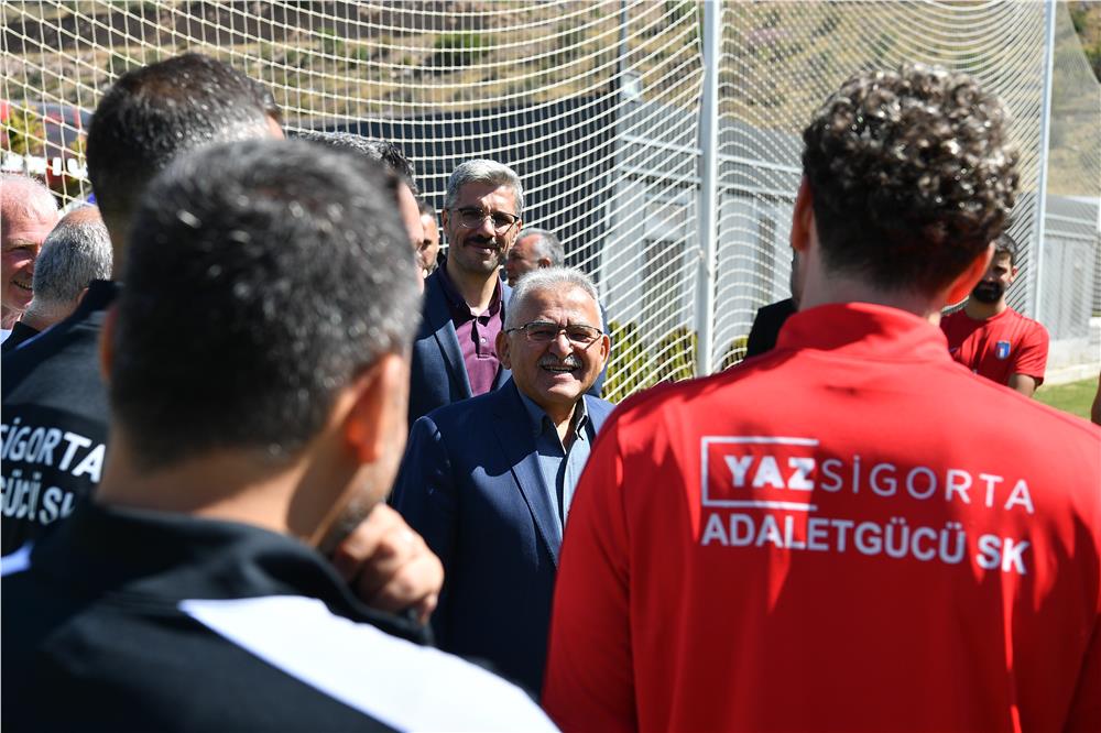 Büyükkılıç’tan sporun kalbinin attığı Erciyes Yüksek İrtifa Kamp Merkezi’ne ziyaret
