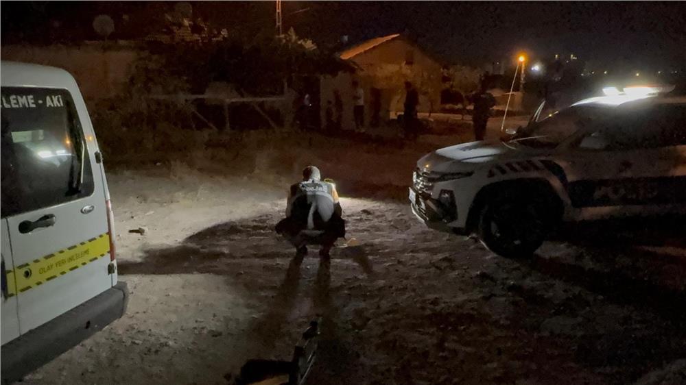 Çocuk yüzünden çıkan kavgada komşunu bıçakladı: 1 ağır yaralı Çocuk yüzünden çıkan kavgada komşunu bıçakladı: 1 ağır yaralı