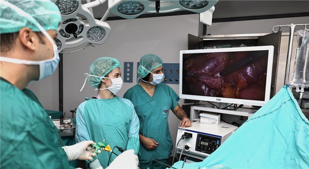 Erciyes Üniversitesi Genel Cerrahi Kliniği’nden Laparoskopik Cerrahide Büyük Atılım Erciyes Üniversitesi Genel Cerrahi Kliniği’nden Laparoskopik Cerrahide Büyük Atılım