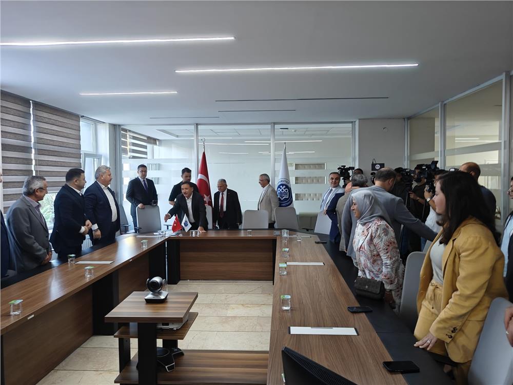 ERÜ’de hem açılış hem protokol töreni ERÜ’de hem açılış hem protokol töreni