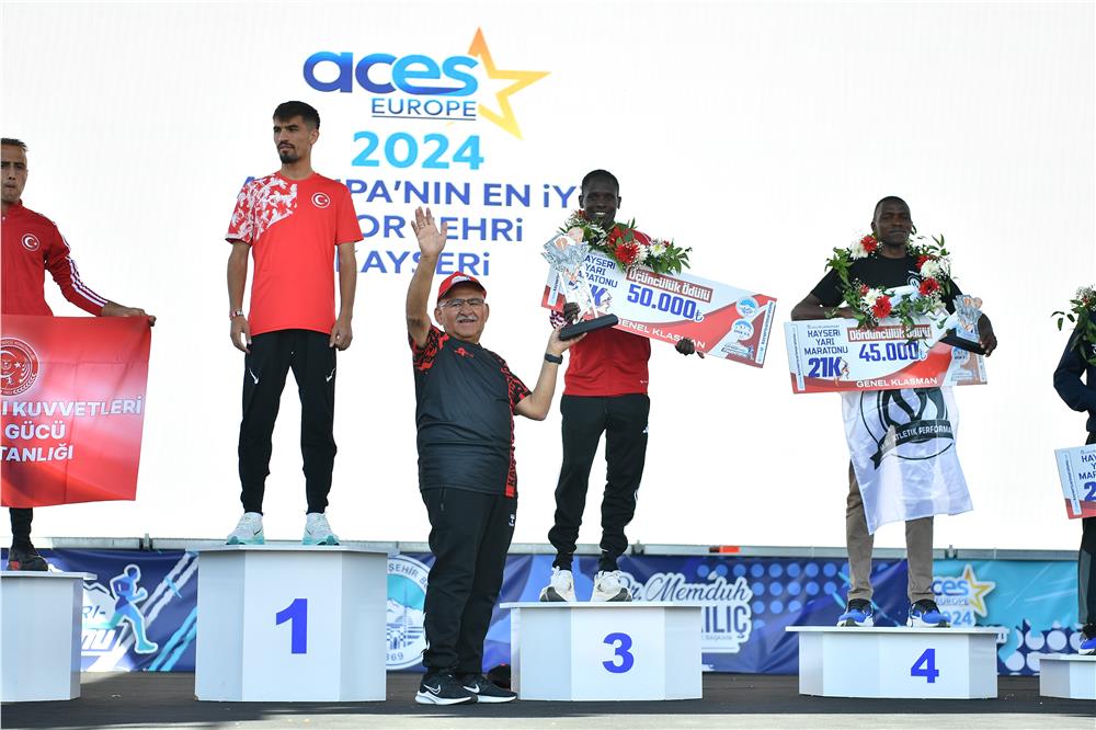 Kayseri Sporun Merkezi Oldu: Maraton Ve Etkinliklere On Binler Katıldı