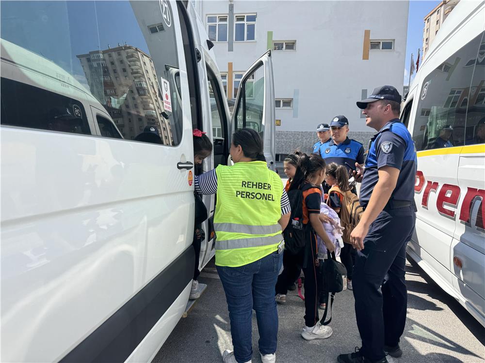 Kayseri’de Okul Servislerine Zabıta Denetimi