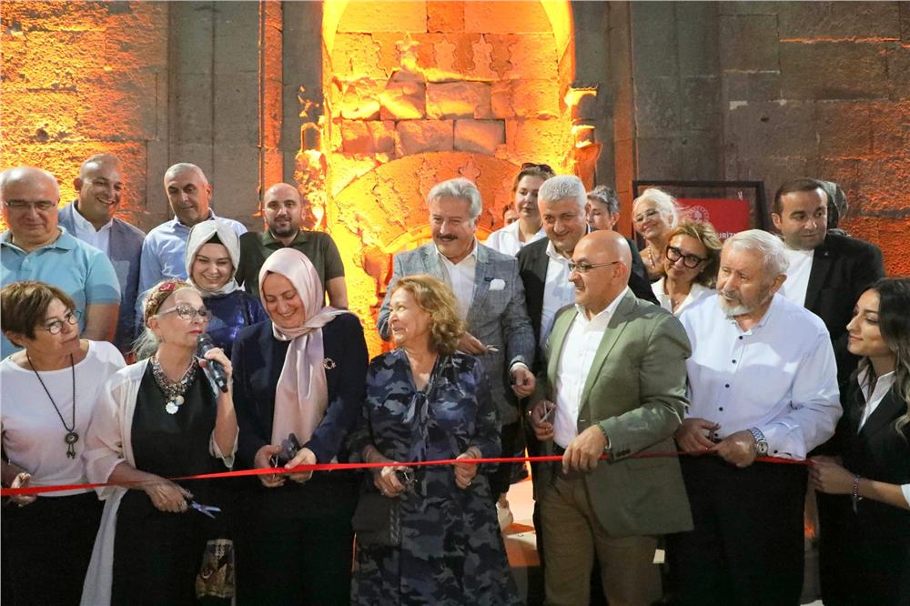 Melikgazi’den Kumaşa Dokunan Hikâyeler Melikgazi’den Kumaşa Dokunan Hikâyeler