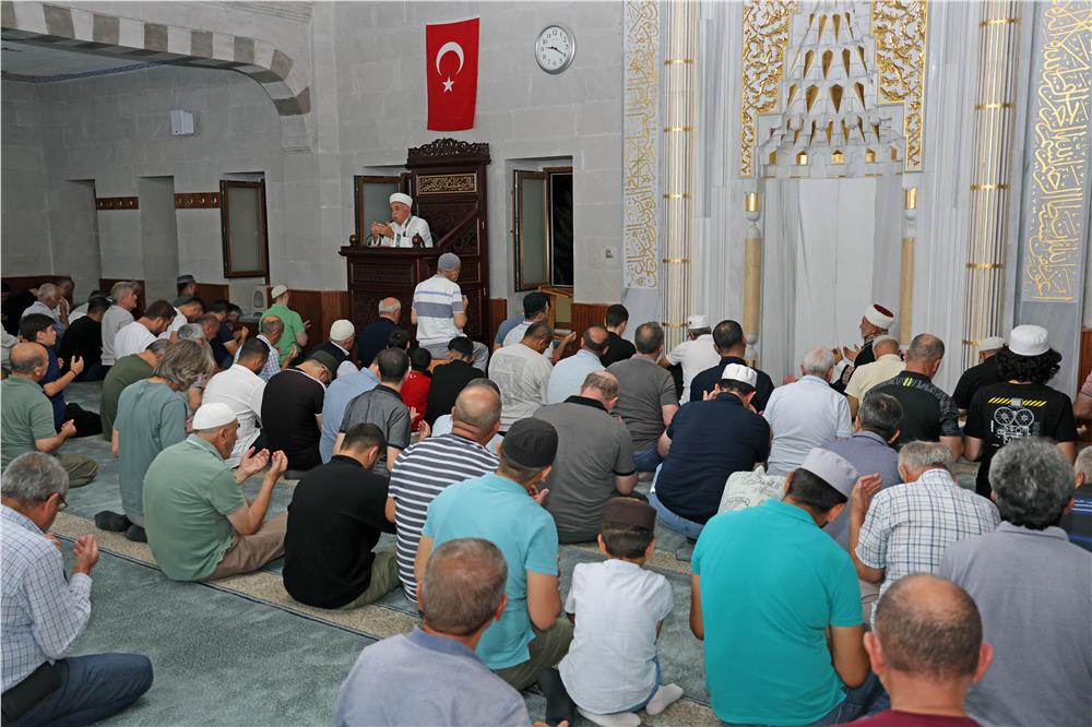 Mevlid-i Nebi Programı Mevlana Camii’nde Gerçekleştirildi Mevlid-i Nebi Programı Mevlana Camii’nde Gerçekleştirildi