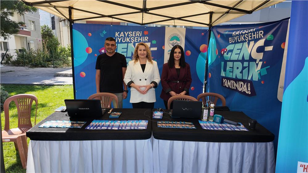 Öğrenci dostu büyükşehirin Rehberlik ve Danışmanlık Hizmeti’ne üniversiteli gençlerden tam not