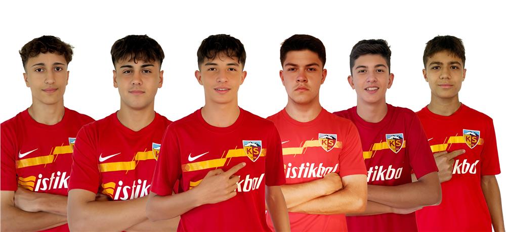 Talas Belediyesi Sporcu Fabrikası’ndan 13 Futbolcu Profesyonel Takımlara Talas Belediyesi Sporcu Fabrikası’ndan 13 Futbolcu Profesyonel Takımlara