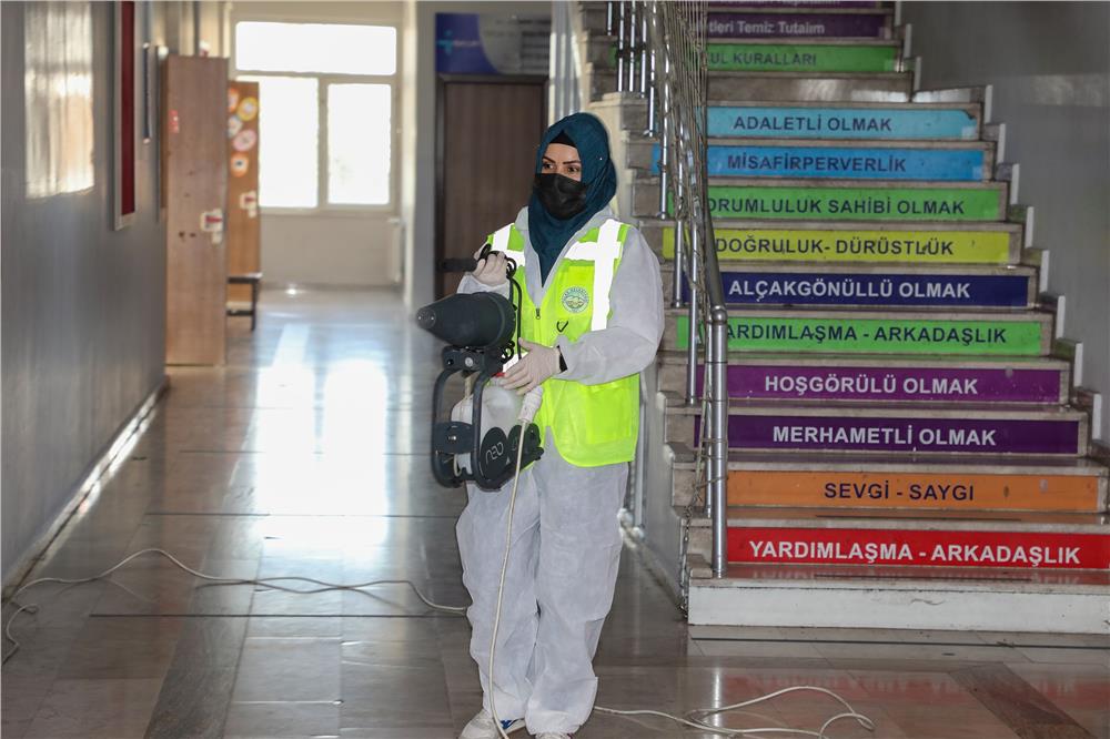 Talas Belediyesi’nden Okullarda Hijyen ve Dezenfeksiyon Çalışması