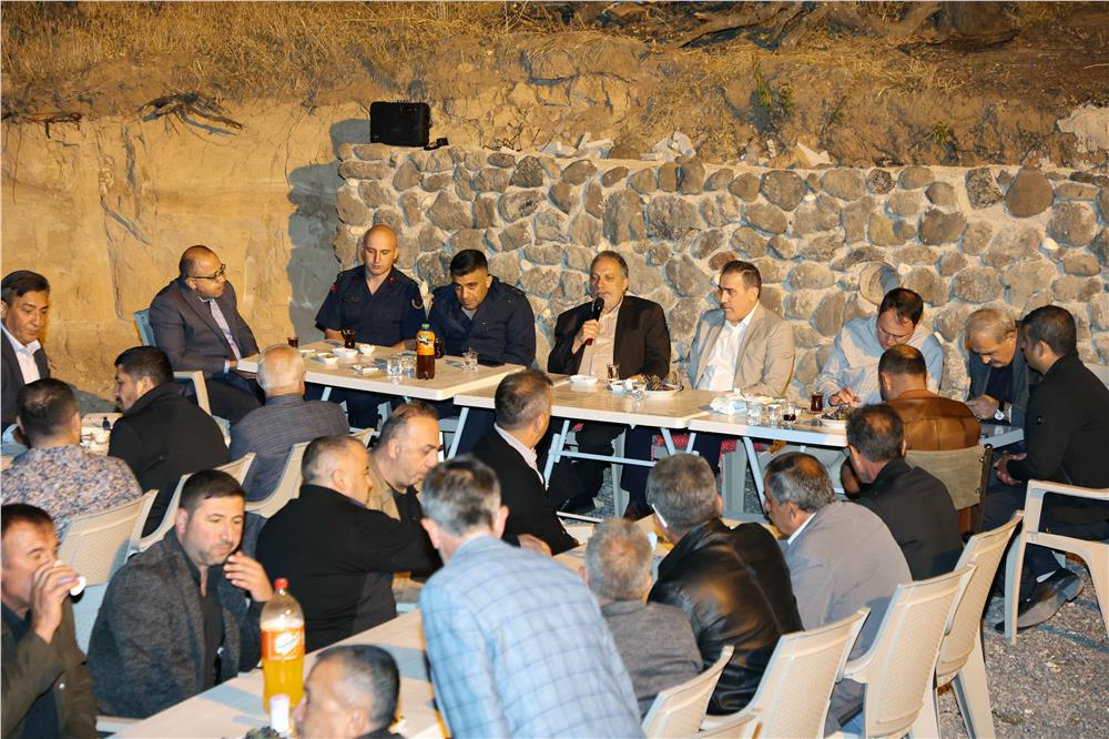 Talas'ta muhtarlar Mengücek'te buluştu