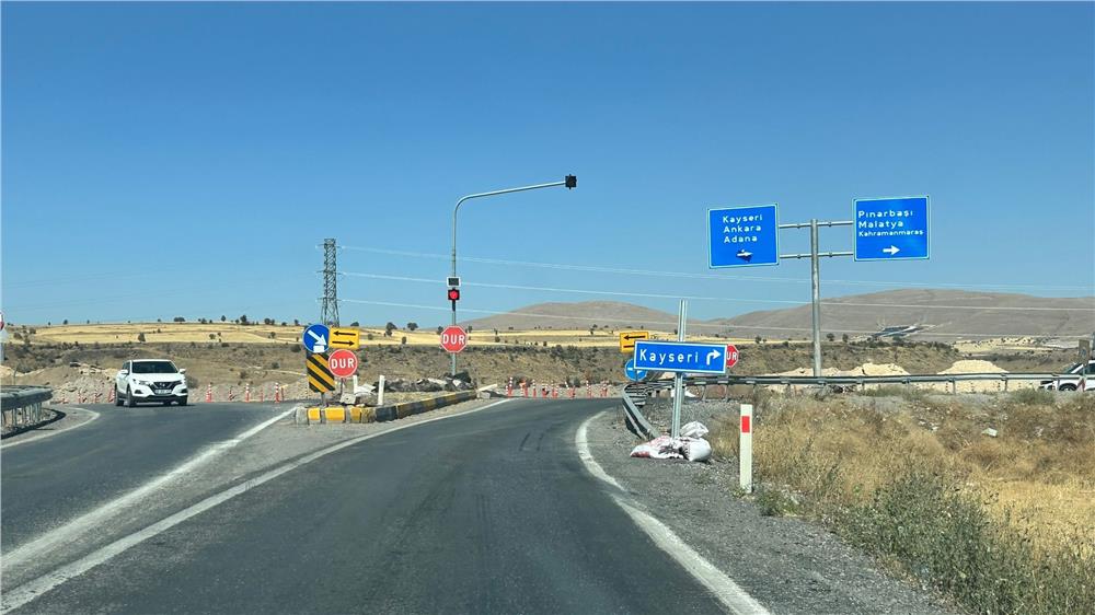 Tomarza-Malatya Bağlantı Yolunda Alt Geçit Çalışmaları Devam Ediyor