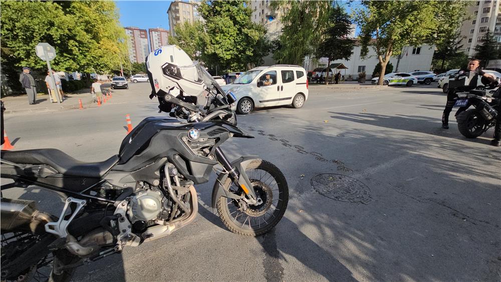 Yunus ekibi kaza yaptı: 2 polis yaralı Yunus ekibi kaza yaptı: 2 polis yaralı