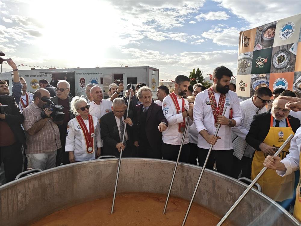 3. Kayseri Gastronomi Günleri'nde 1 ton ‘pastırmalı kuru fasulye'