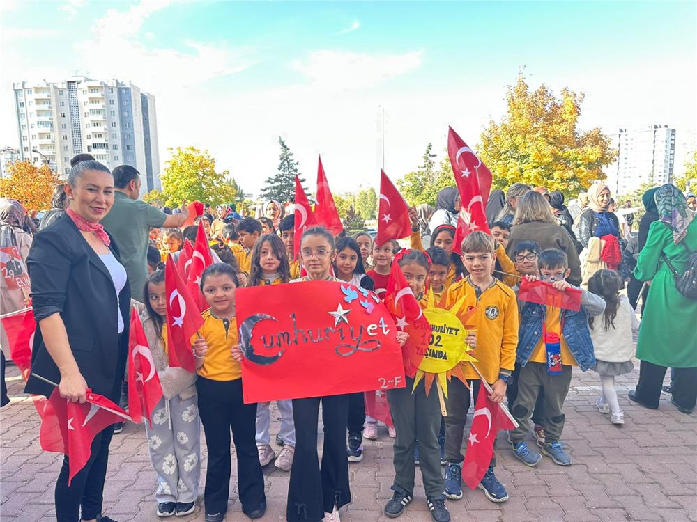 Ahmetpaşa İlköğretim Okulu’ndan Cumhuriyet Yürüyüşü Ahmetpaşa İlköğretim Okulu’ndan Cumhuriyet Yürüyüşü