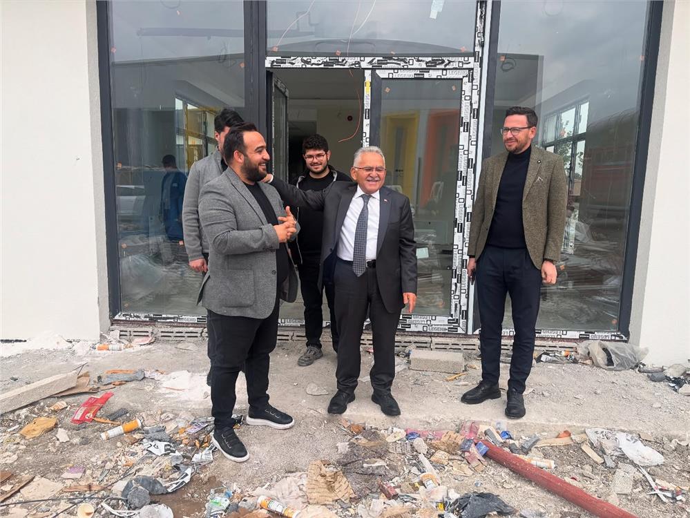 Başkan Büyükkılıç, Aileden Gelen Hayırla Alzheimer Hastalarına Umut Olacak Başkan Büyükkılıç, Aileden Gelen Hayırla Alzheimer Hastalarına Umut Olacak