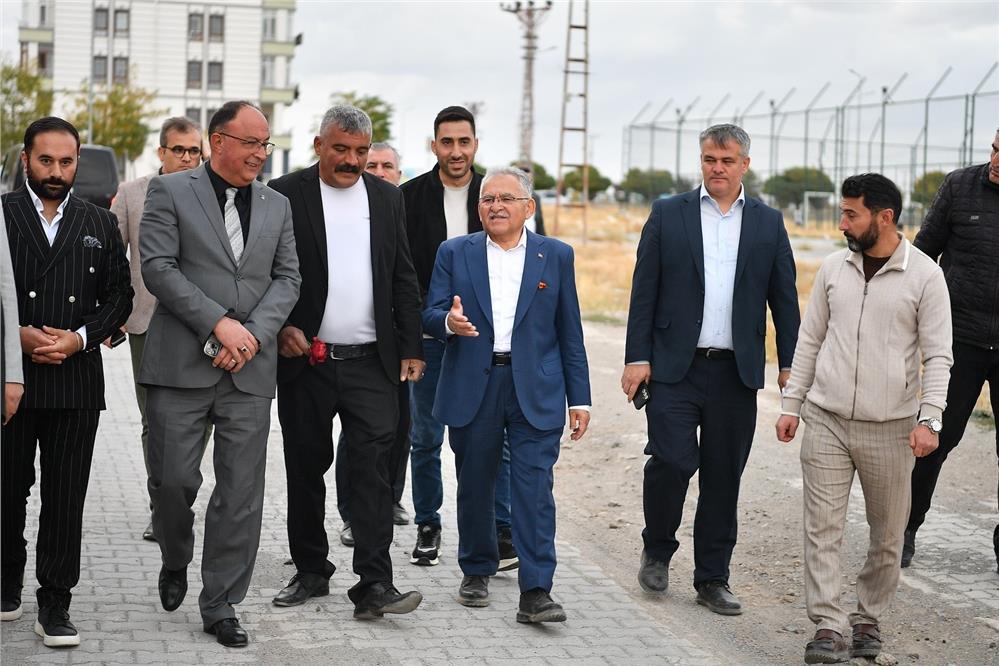 Başkan Büyükkılıç'tan Tomarza'ya 'hizmet' çıkarması Başkan Büyükkılıç'tan Tomarza'ya 'hizmet' çıkarması