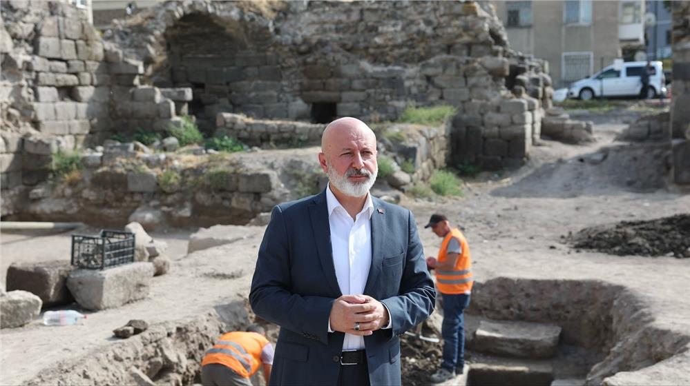 Başkan Çolakbayrakdar: Kayseri’mizin kültür hafızasını yeniden canlandıracağız Başkan Çolakbayrakdar: Kayseri’mizin kültür hafızasını yeniden canlandıracağız