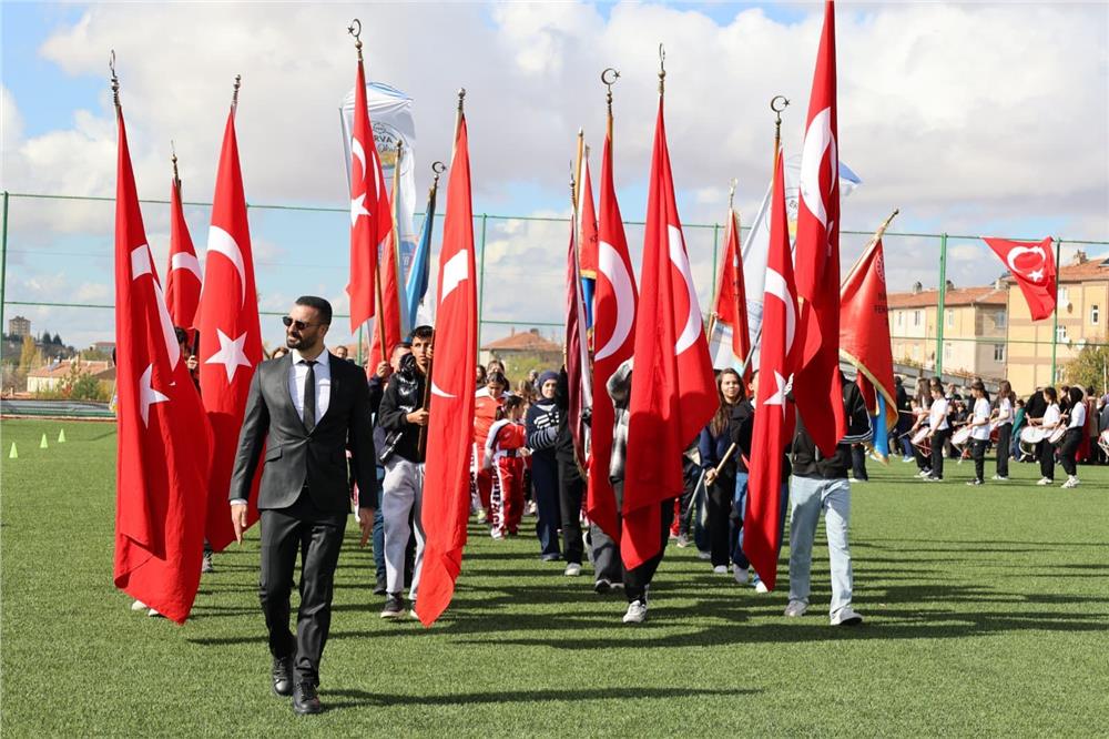 Bünyan ve Tomarza’da 29 Ekim coşkusu
