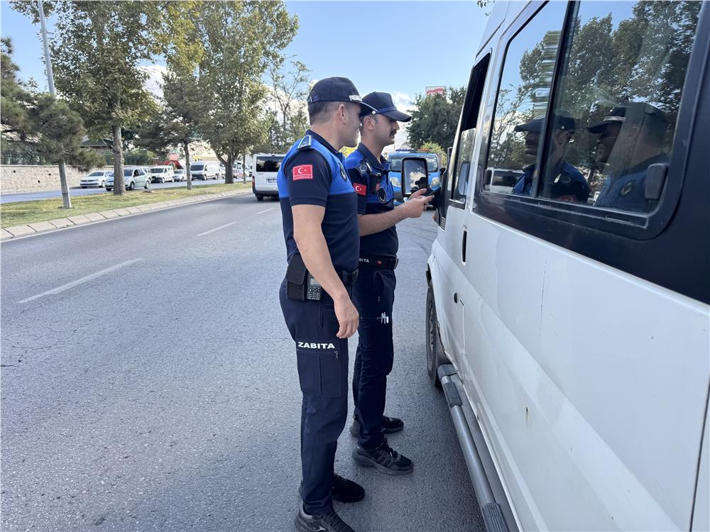 Büyükşehir Zabıta’dan işçi servislerine yönelik denetim Büyükşehir Zabıta’dan işçi servislerine yönelik denetim