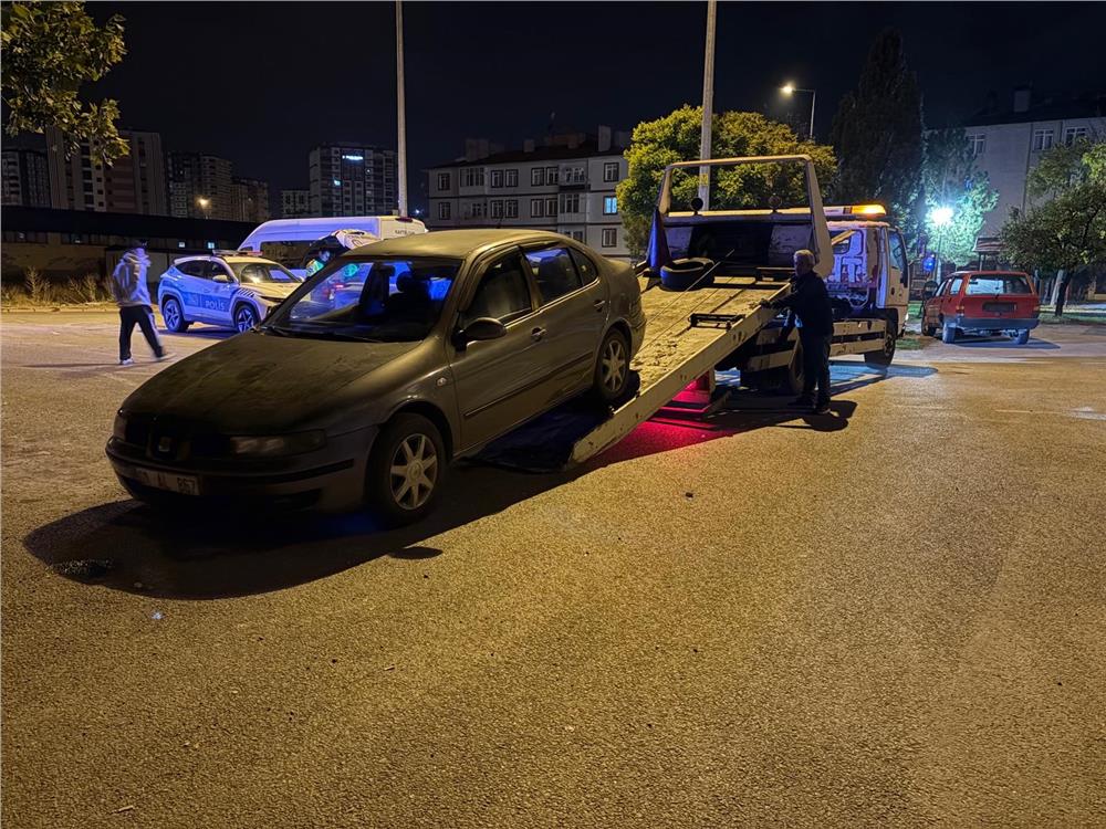 Ehliyetsiz sürücü kural tanımadı Ehliyetsiz sürücü kural tanımadı