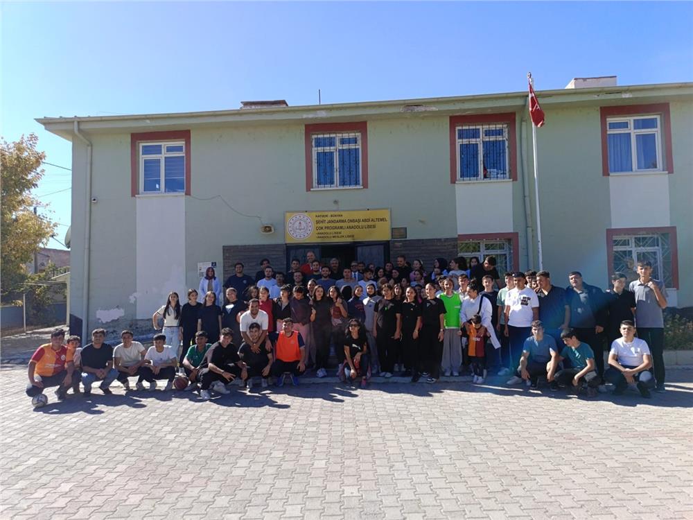 ERÜ Öğrencilerinden Sağlık İçin Sporu Seçin Etkinliği