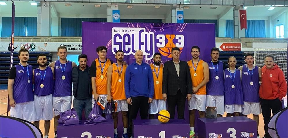 ERÜ’de 3X3 turnuvası sona erdi ERÜ’de 3X3 turnuvası sona erdi