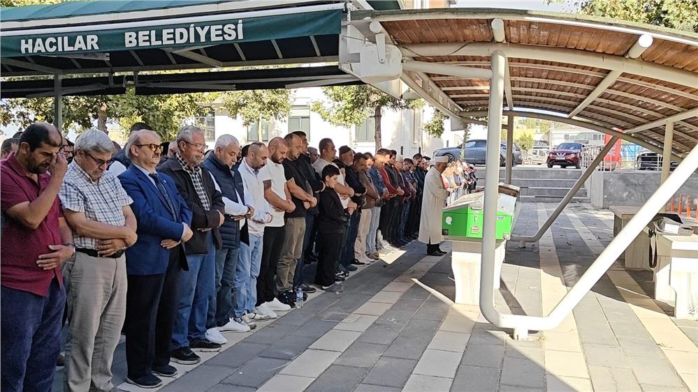 Hacılar’da Öldürülen Yaşlı Çift Son Yolculuğuna Uğurlandı