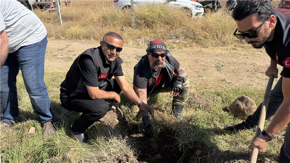 Kayseri Büyükşehir’den Sarımsaklı’da 1.500 Fidanlık Yeşil Seferberlik