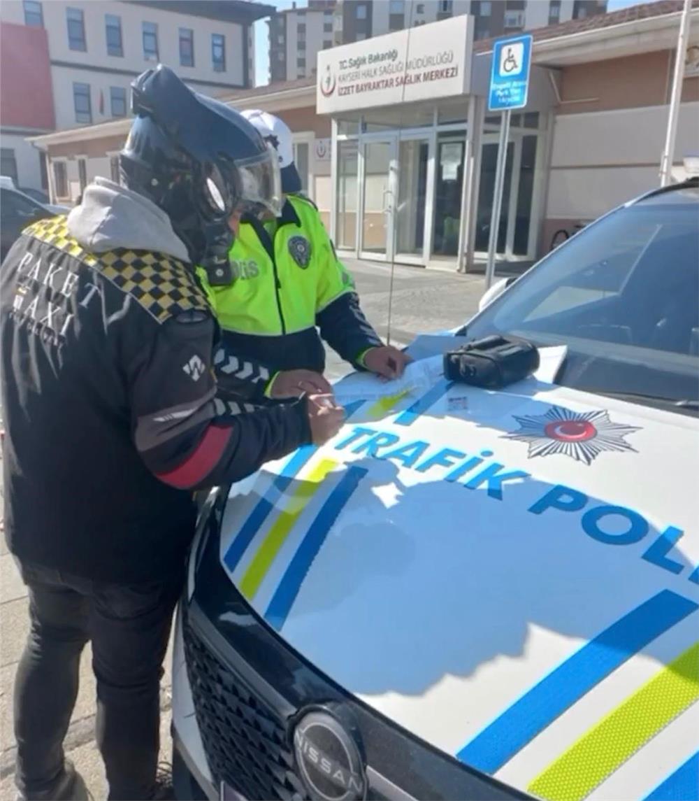 Kayseri'de 356 motosiklet sorgulandı: 7 araç trafikten men edildi Kayseri'de 356 motosiklet sorgulandı: 7 araç trafikten men edildi
