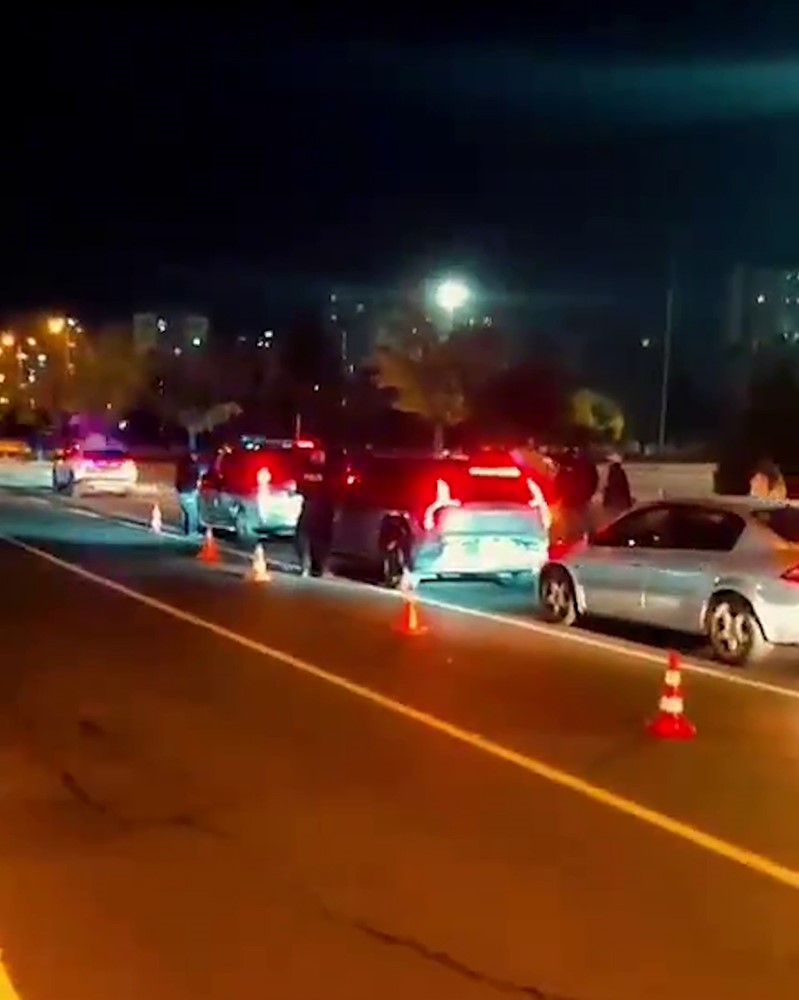 Kayseri’de ‘huzur’ uygulaması: 25 aranan şahıs yakalandı Kayseri’de ‘huzur’ uygulaması: 25 aranan şahıs yakalandı