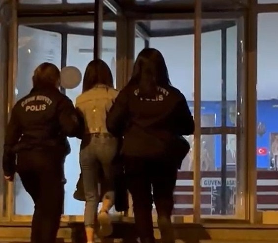 Kayseri'de Narko-Asayiş uygulaması: Aranan 92 kişi yakalandı Kayseri'de Narko-Asayiş uygulaması: Aranan 92 kişi yakalandı