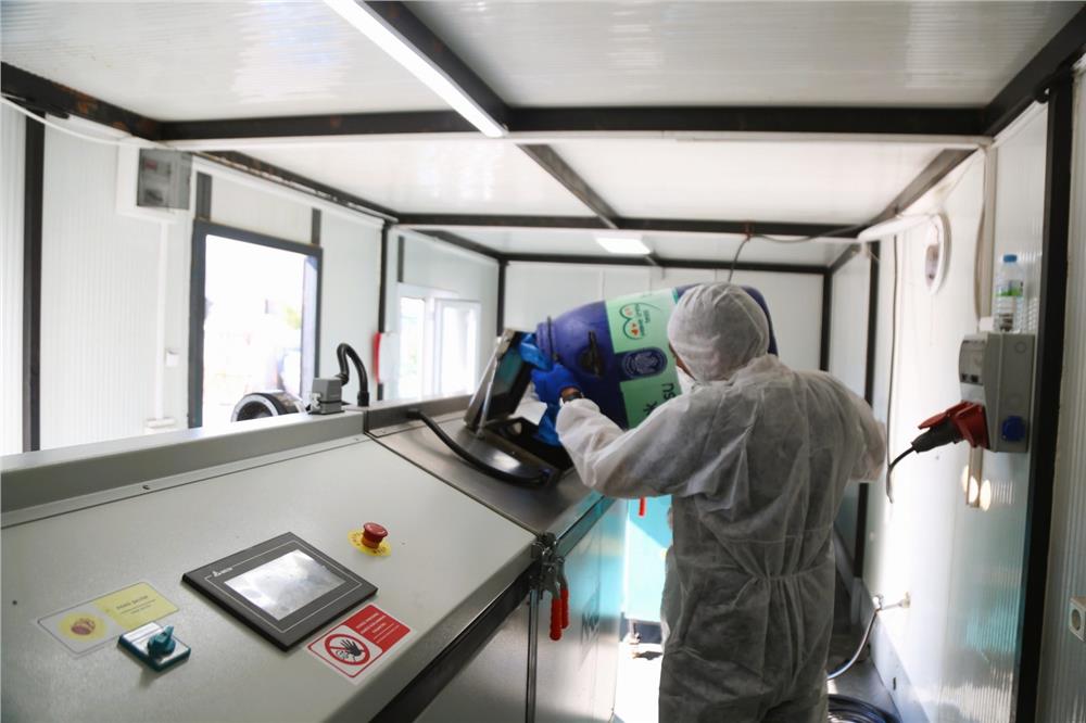 Melikgazi Belediyesi Yemek Atıklarından Sokak Hayvanları İçin Mama Üretiyor